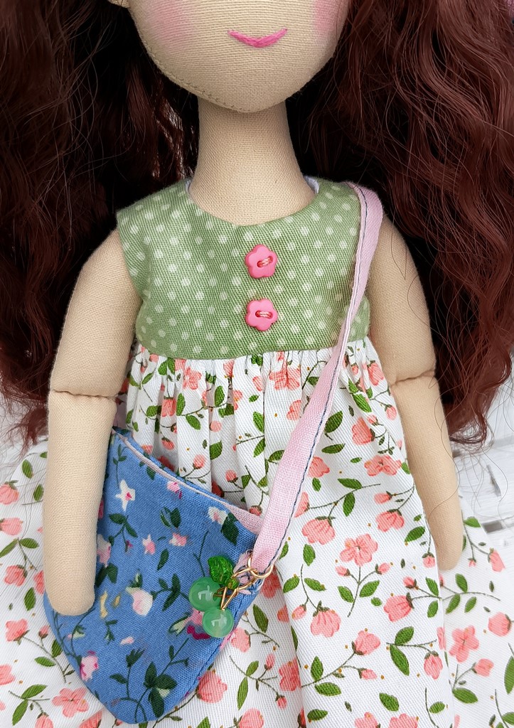 Кукла с одеждой ?