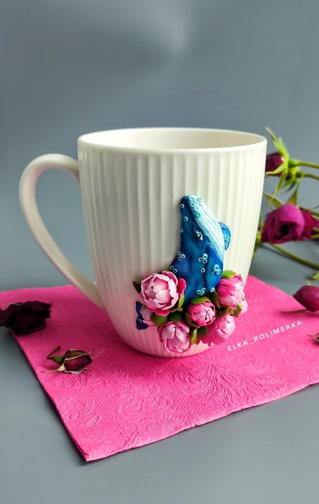 Кружка «Кит в пионах»