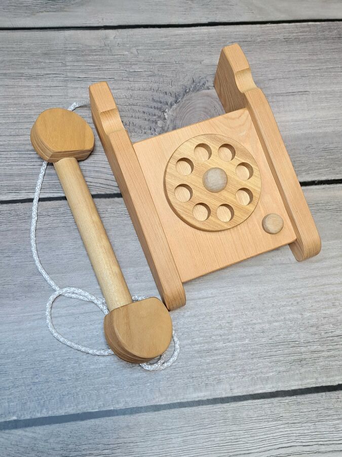 игрушечный телефон