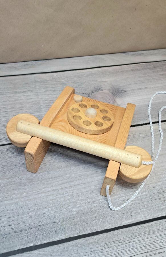 игрушечный телефон