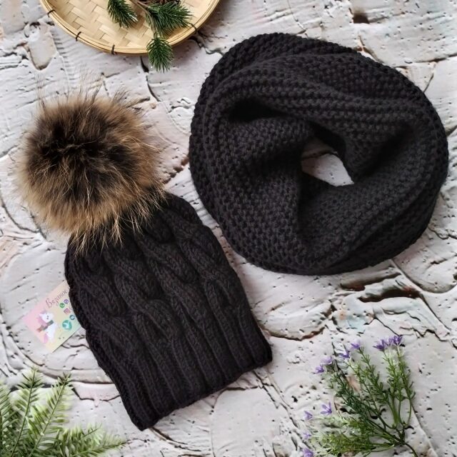 Женский комплект шапка и снуд