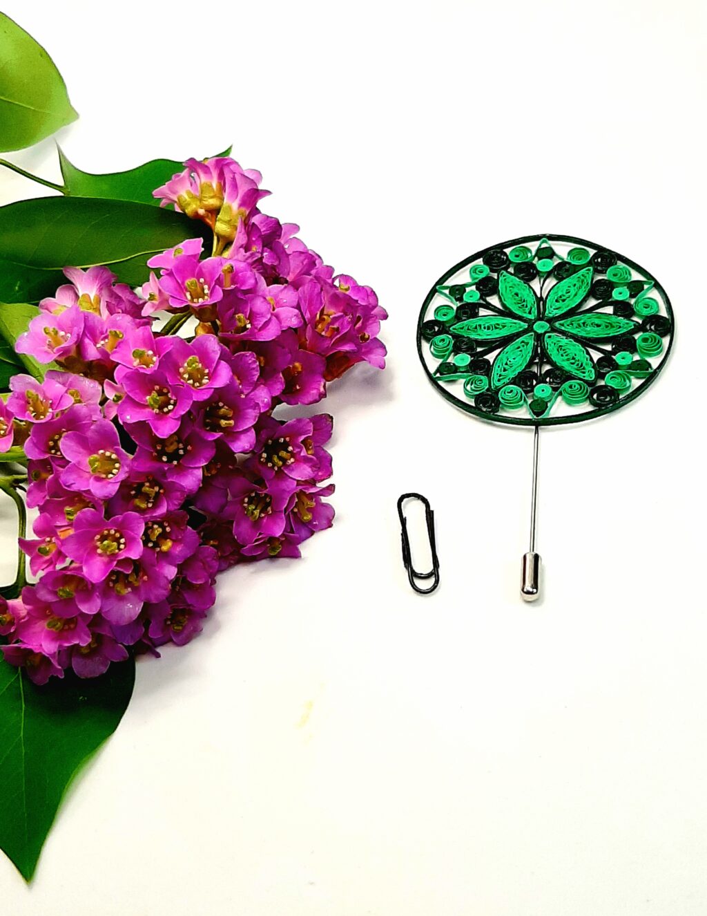 Брошь квиллинг игла.