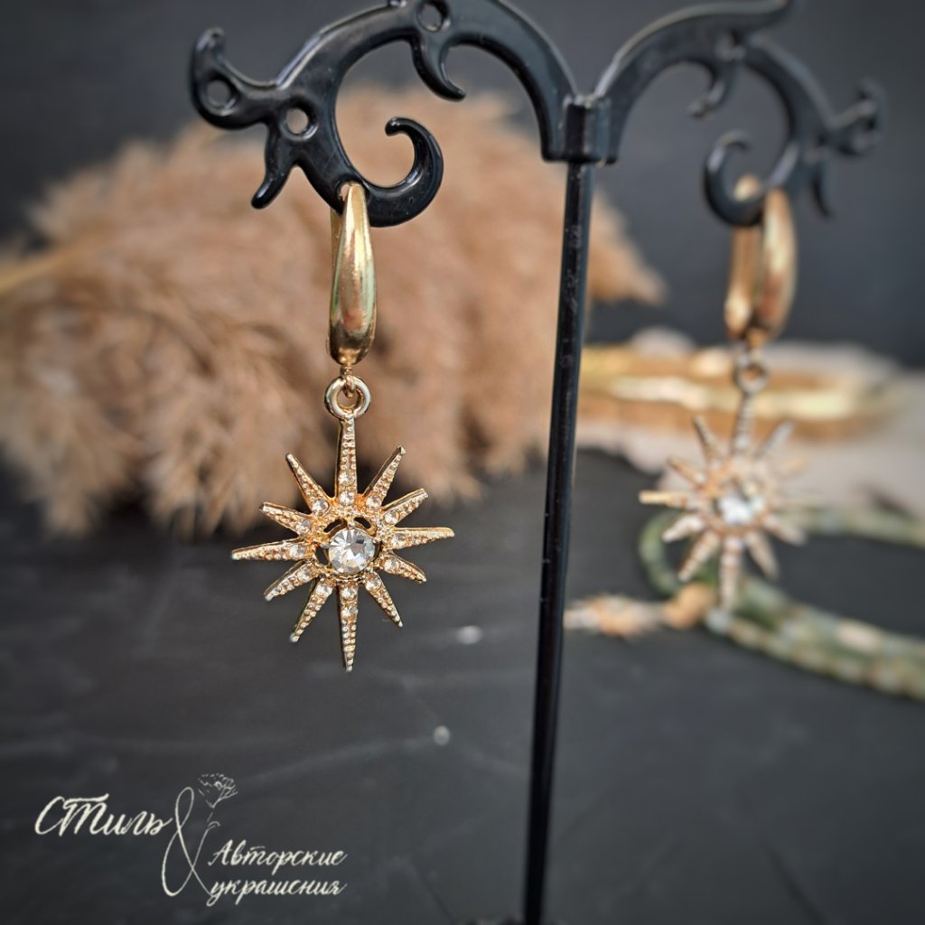 Колье из зелёной яшмы