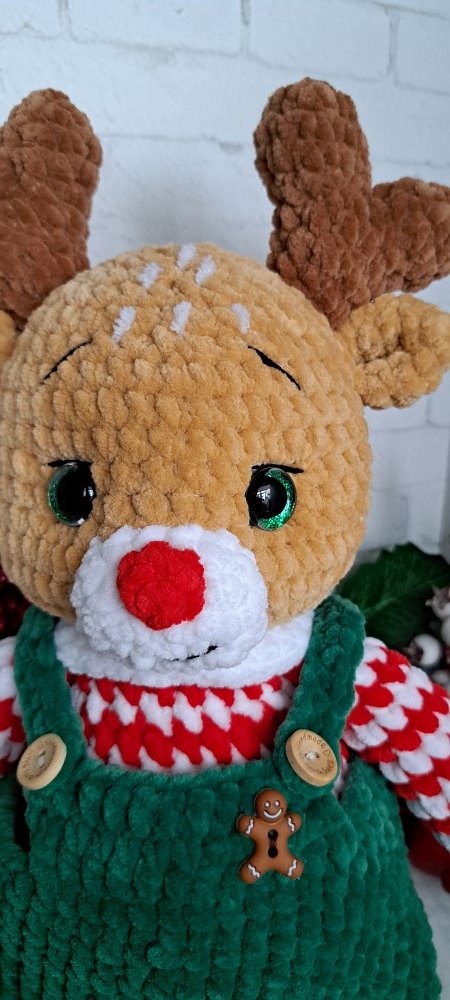 Вязаный олень ручной работы