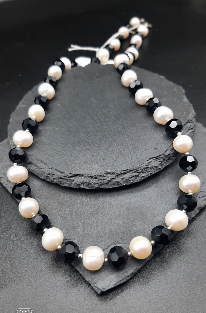 Бусы с жемчугом и агатом