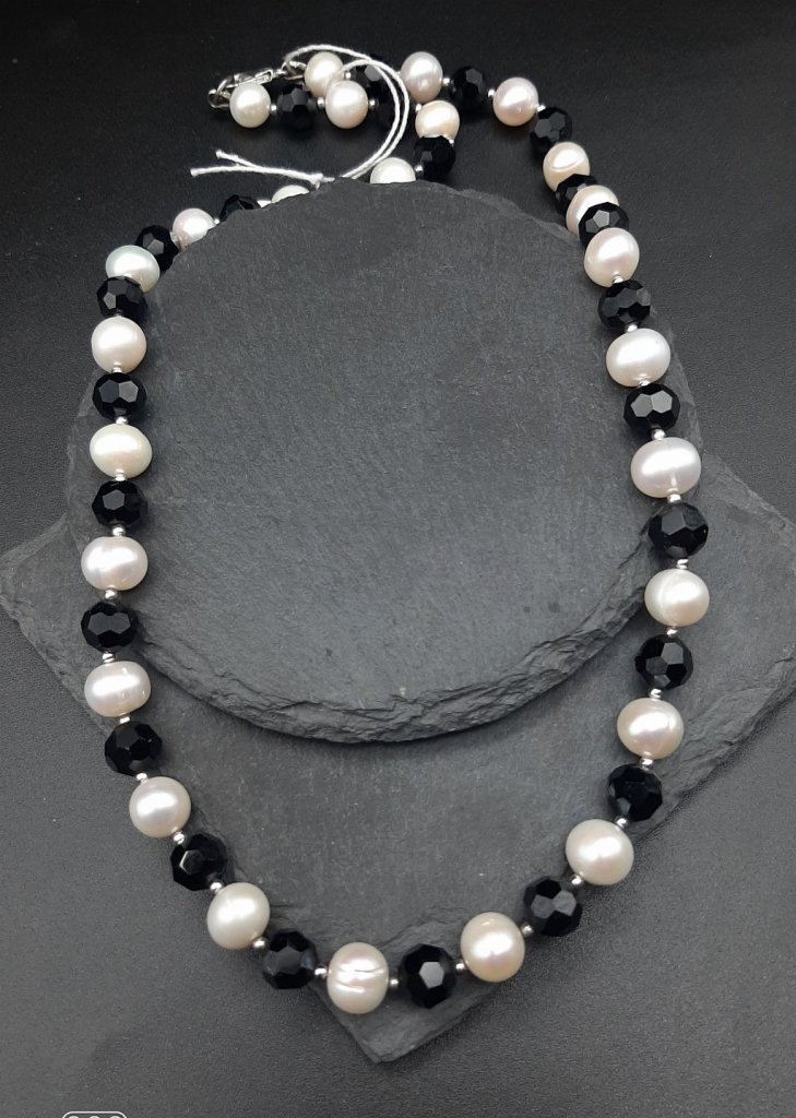Бусы с жемчугом и агатом