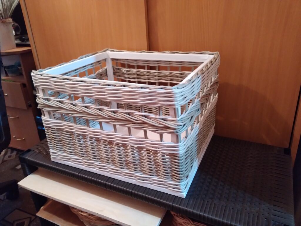 Короб плетеный ажурный из бумажной лозы