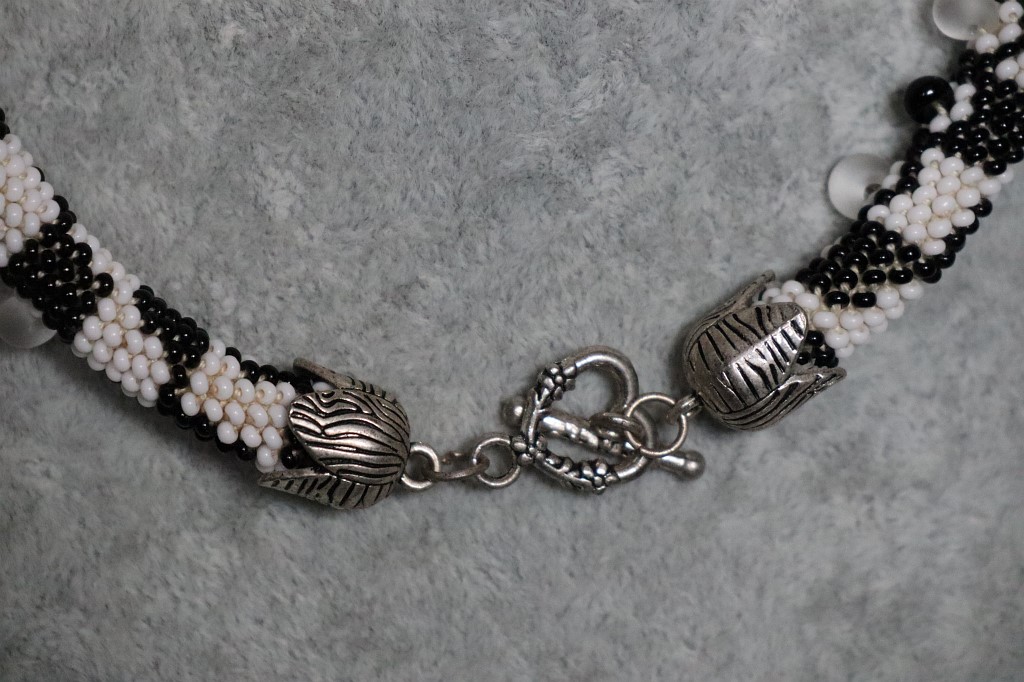 Жгут из бисера