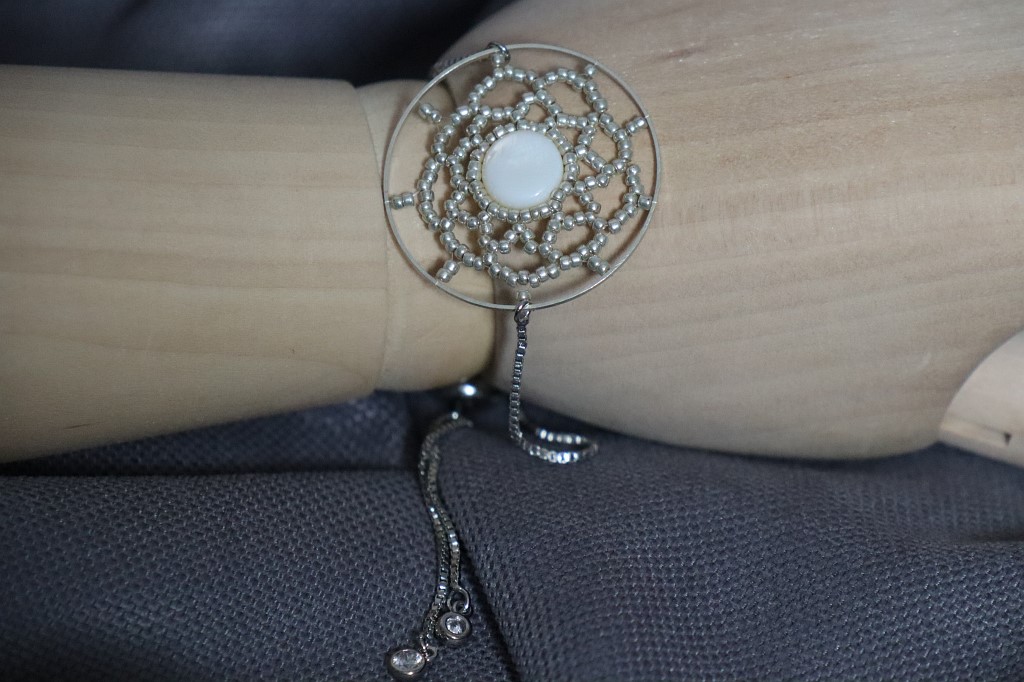 Браслет «Ловец снов» из бисера