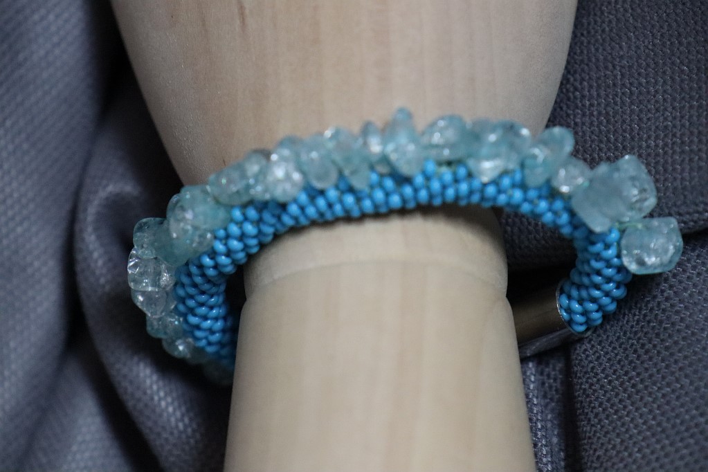 Браслет с кварцем