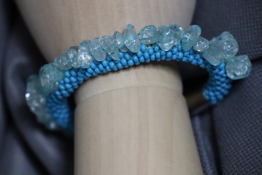 Браслет с кварцем