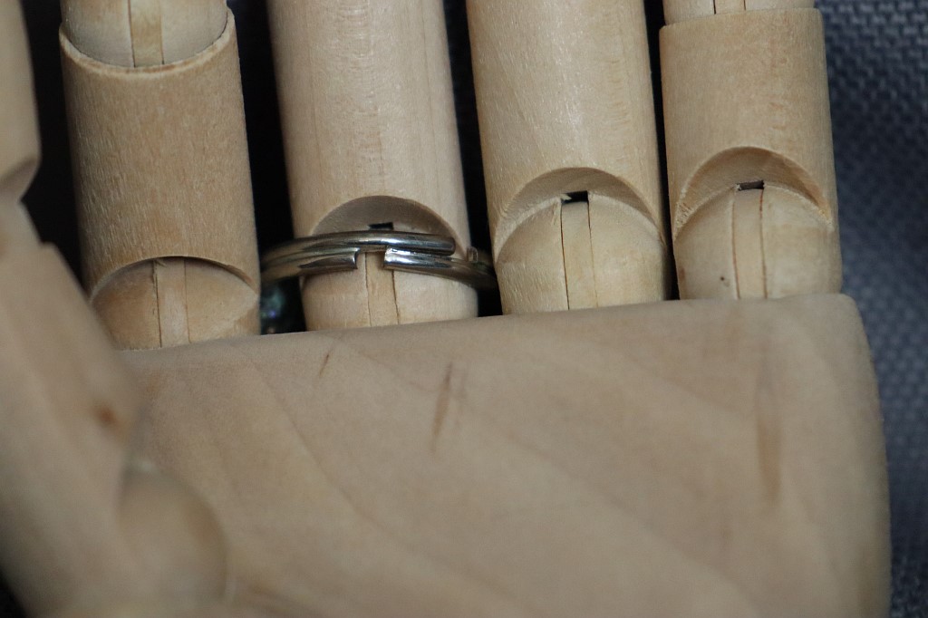 Кольцо с лабрадоритом