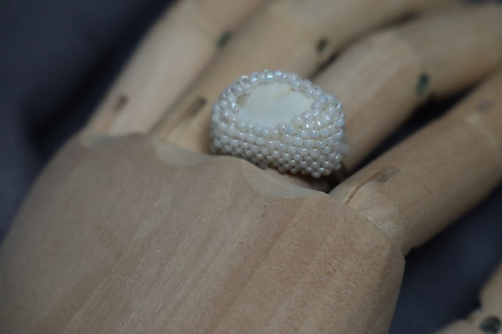 Кольцо с перламутром