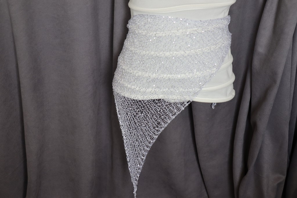 Косынка с пайетками