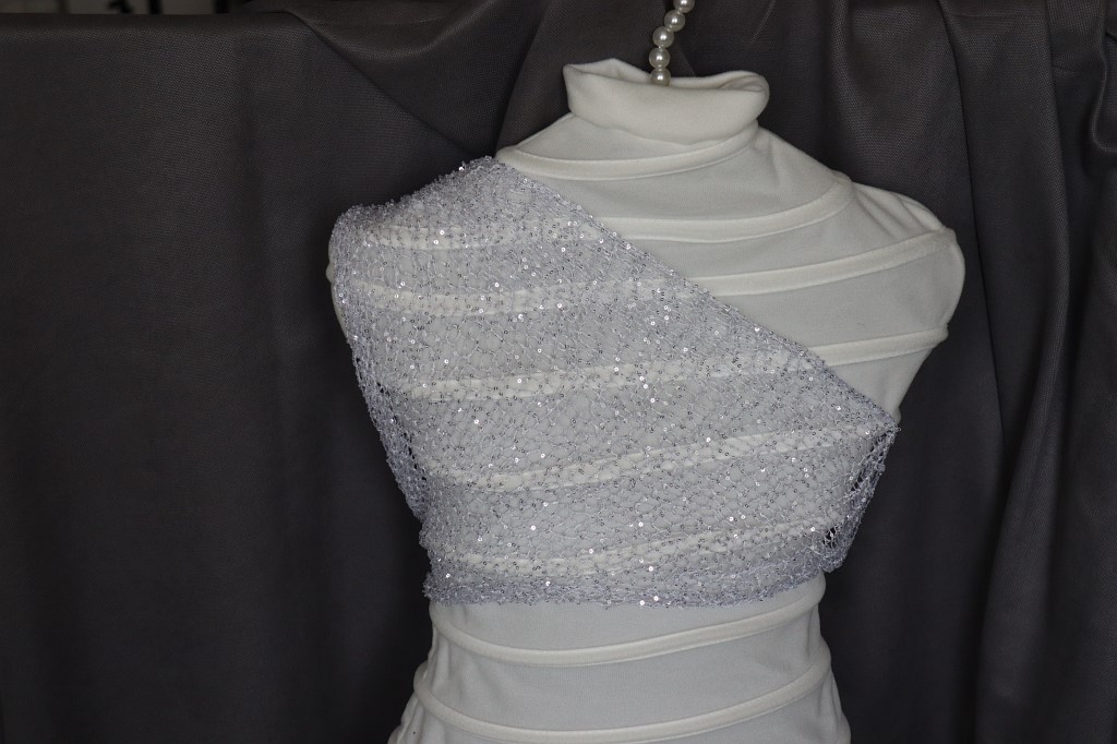 Косынка с пайетками