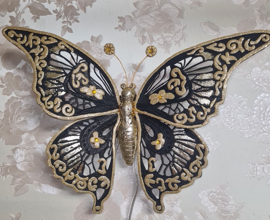 Бабочка светильник