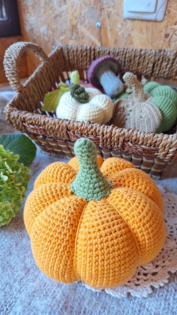 Вязаная тыква