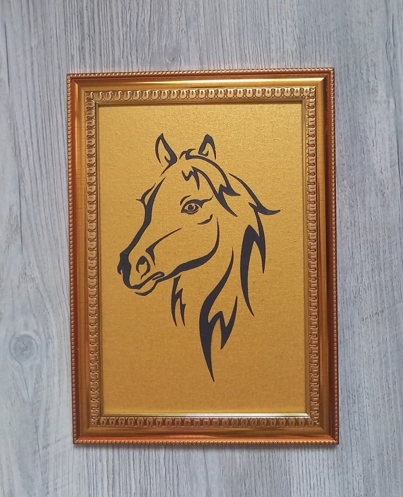 Черное на золотом