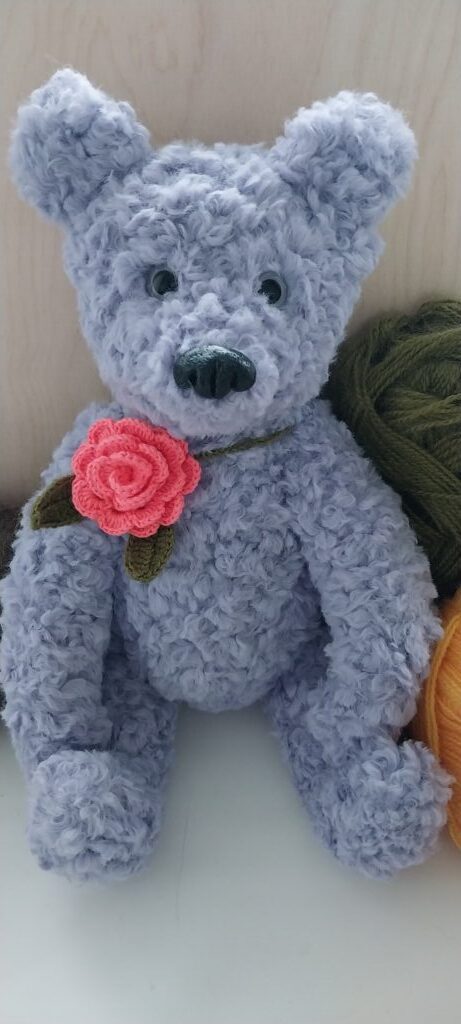 Сиреневый медвежонок