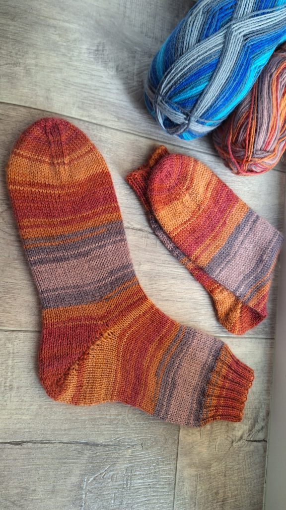 Вязаные женские носки