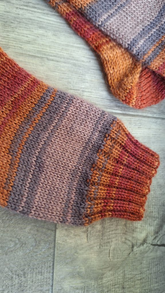 Вязаные женские носки