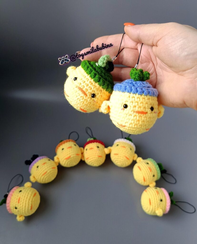 Фруктята, брелоки в ассортименте