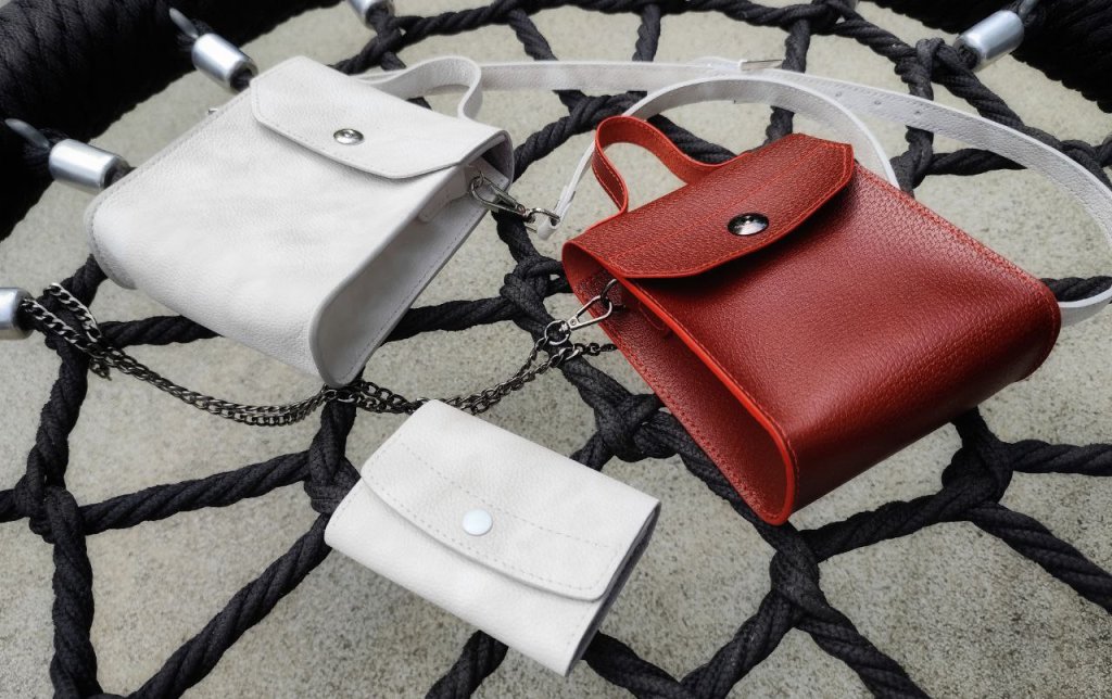 Комплект из натуральной кожи