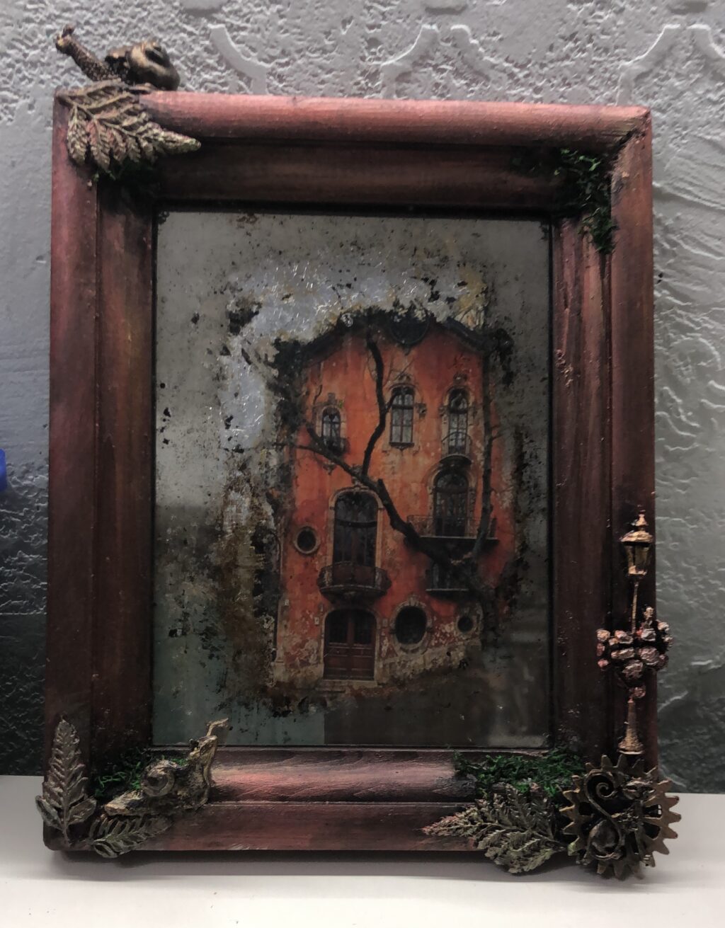 Зеркальная картина «Старый дом»