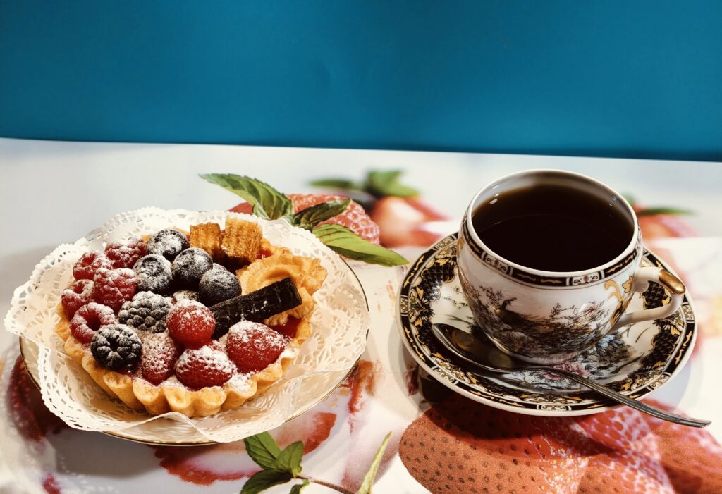 Сувенирное мыло: Корзиночка песочная большая с ягодами