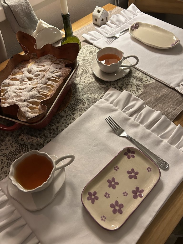 Столовая салфетка с рюшами белая