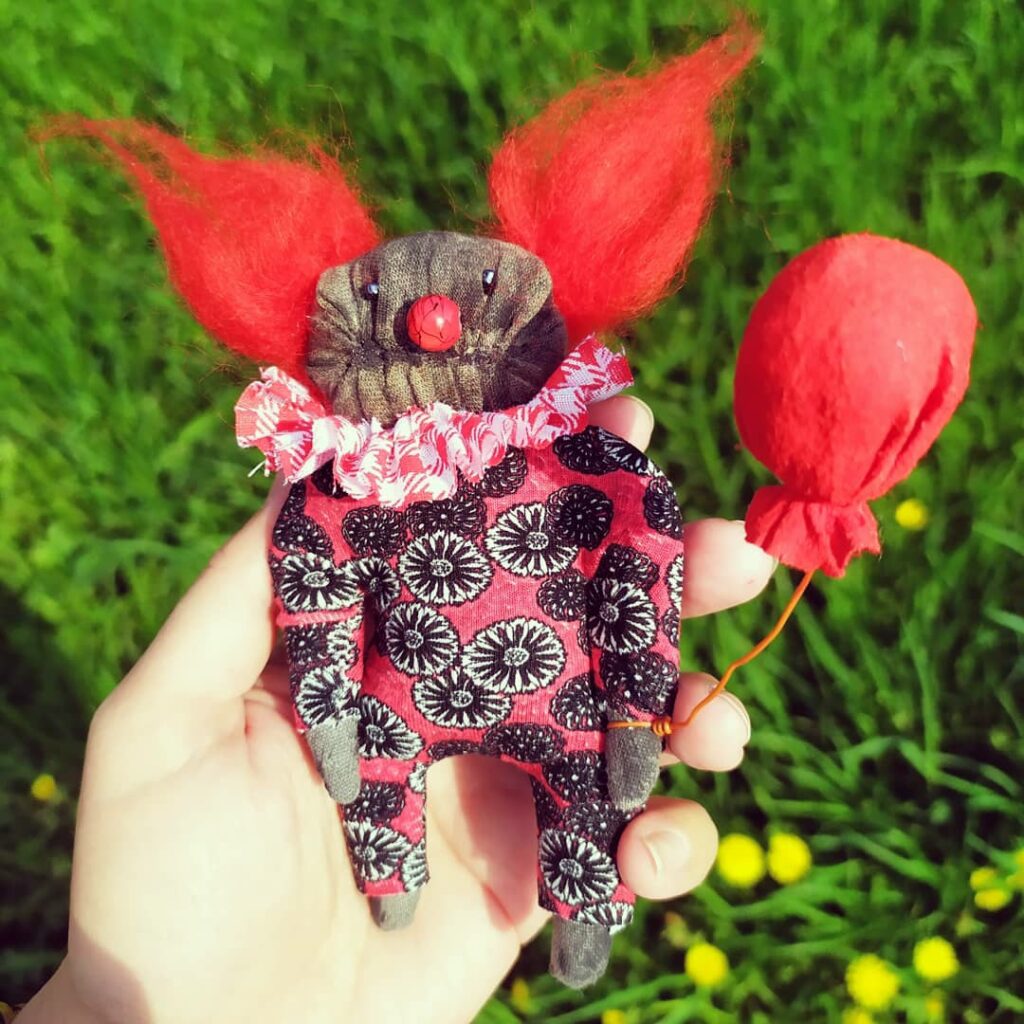 Чердачный текстильный монстр «Пеннивайз»