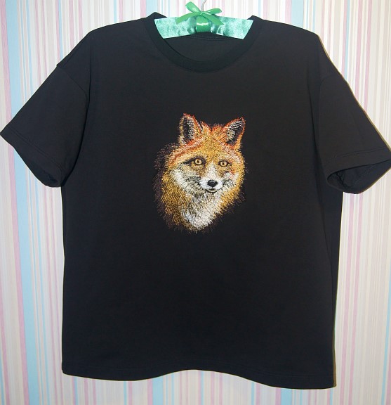 Футболка с вышивкой Лиса