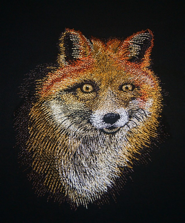 Футболка с вышивкой Лиса