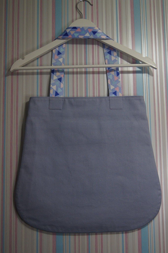 Сумка-шоппер с вышивкой Лабубу