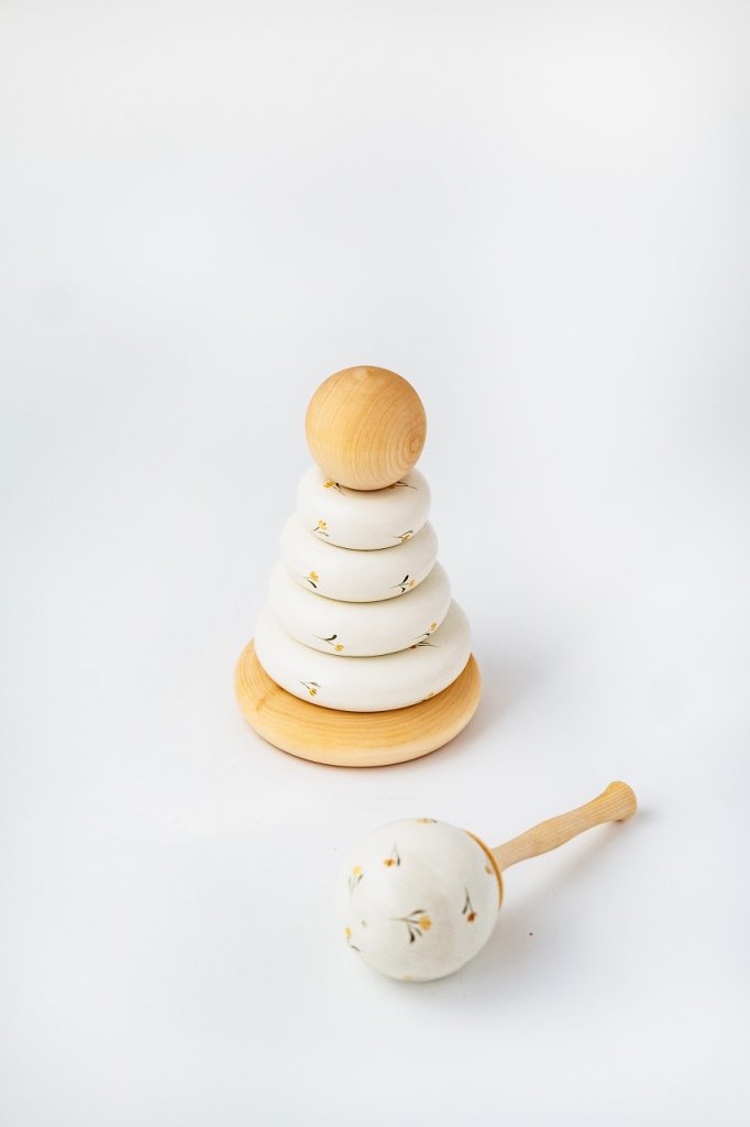 Пирамидка «С желтыми цветочками» деревянная