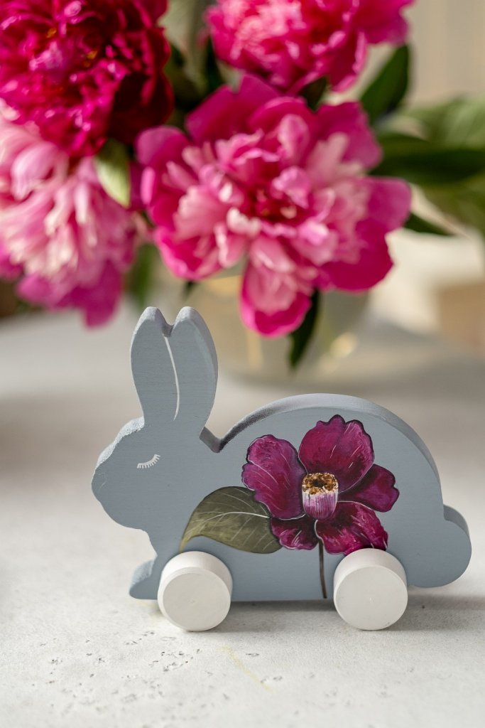 Игрушка-каталка «Зайка»