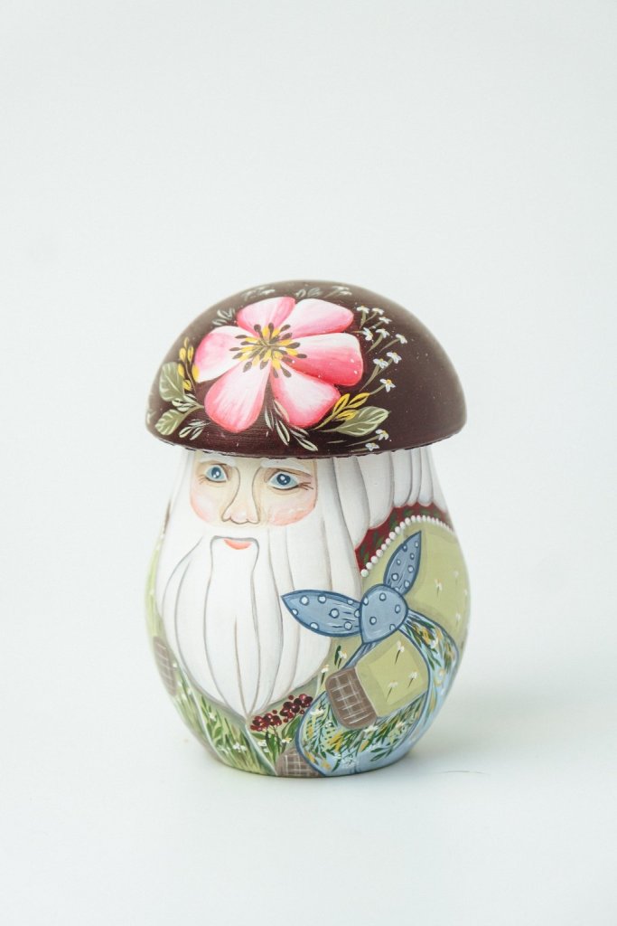 Гриб-шкатулка с гирляндой