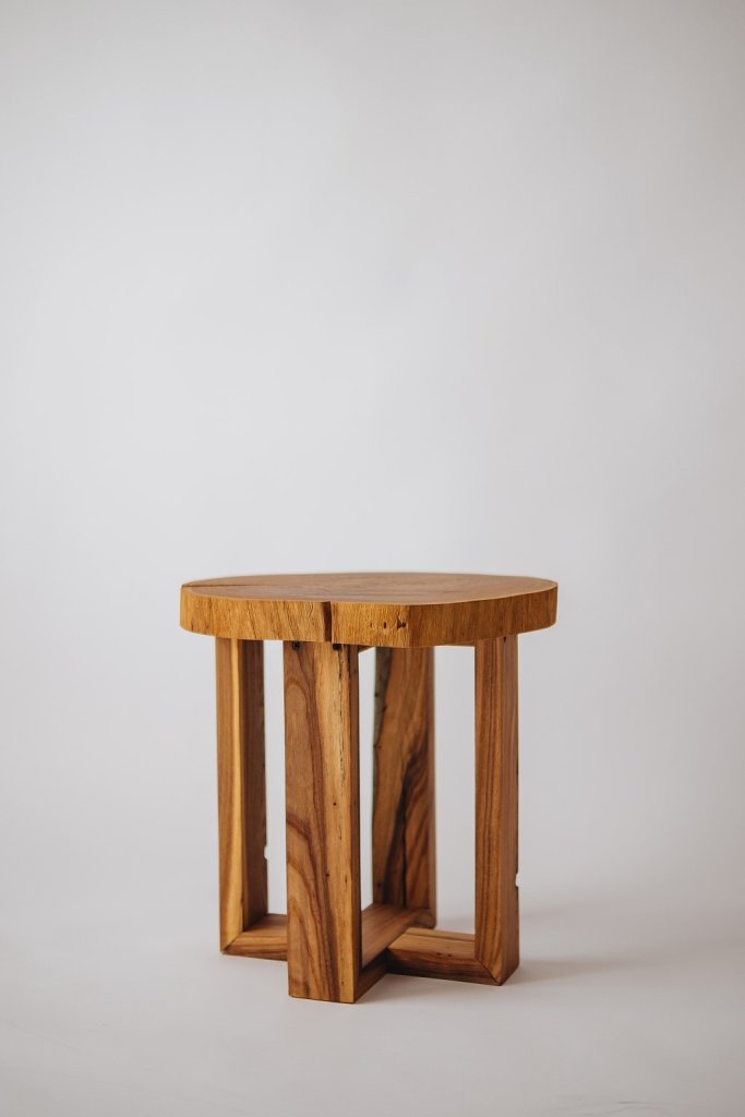 Столик прикроватный