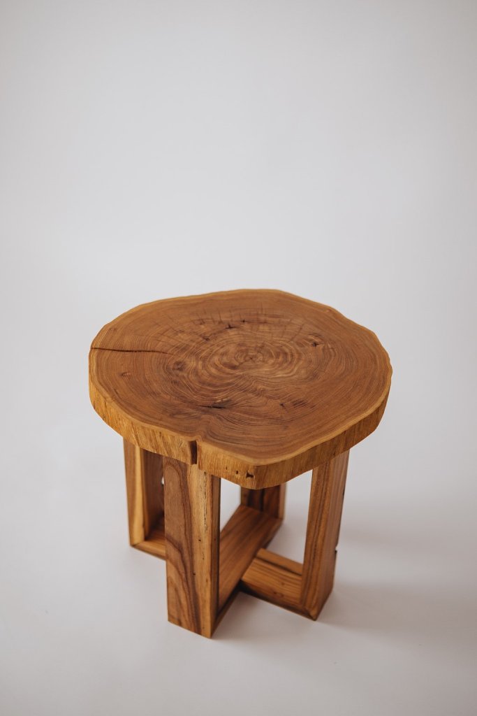 Столик прикроватный