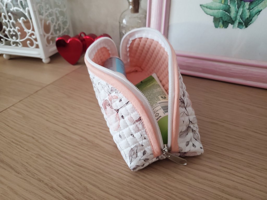 Косметичка-пенал