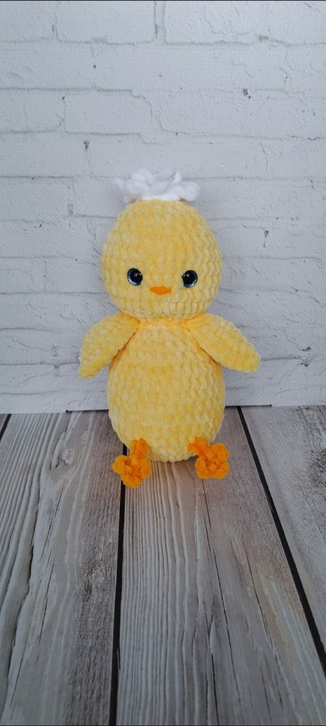 Вязаный цыпленок ручной работы
