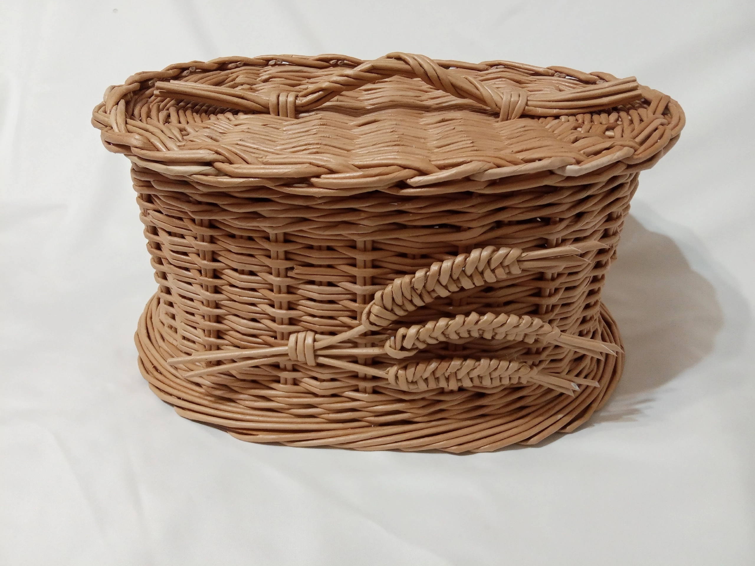 Плетеная хлебница