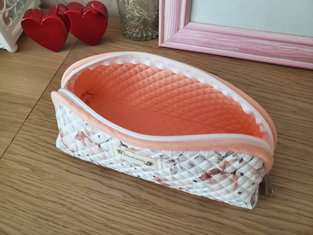 Косметичка-пенал