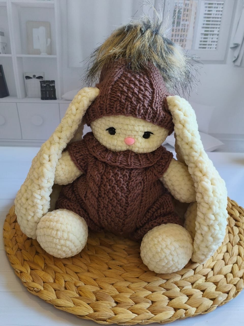 Зайка вязаный