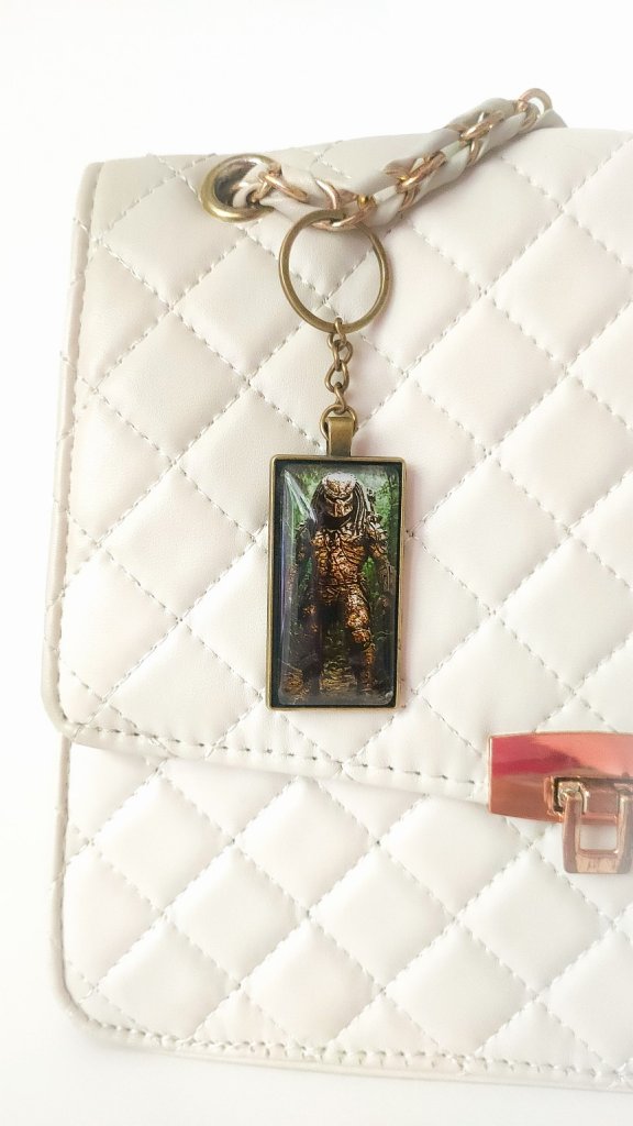 Винтажный Брелок «Хищник»