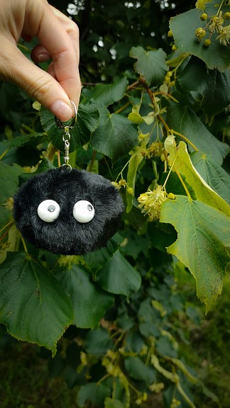Брелок ручной работы Сусуватари — Чернушка