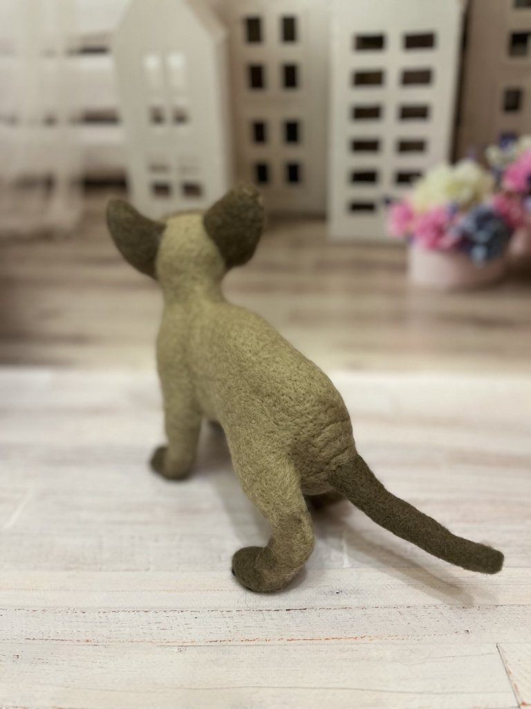 Котенок ориентал. Фигурка из шерсти