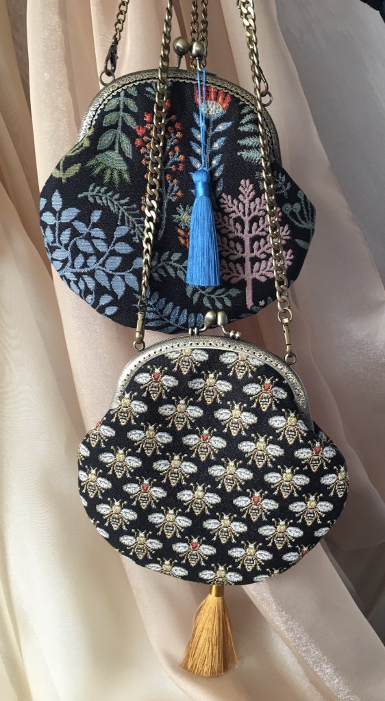 Сумочка круглая, прогулочная.