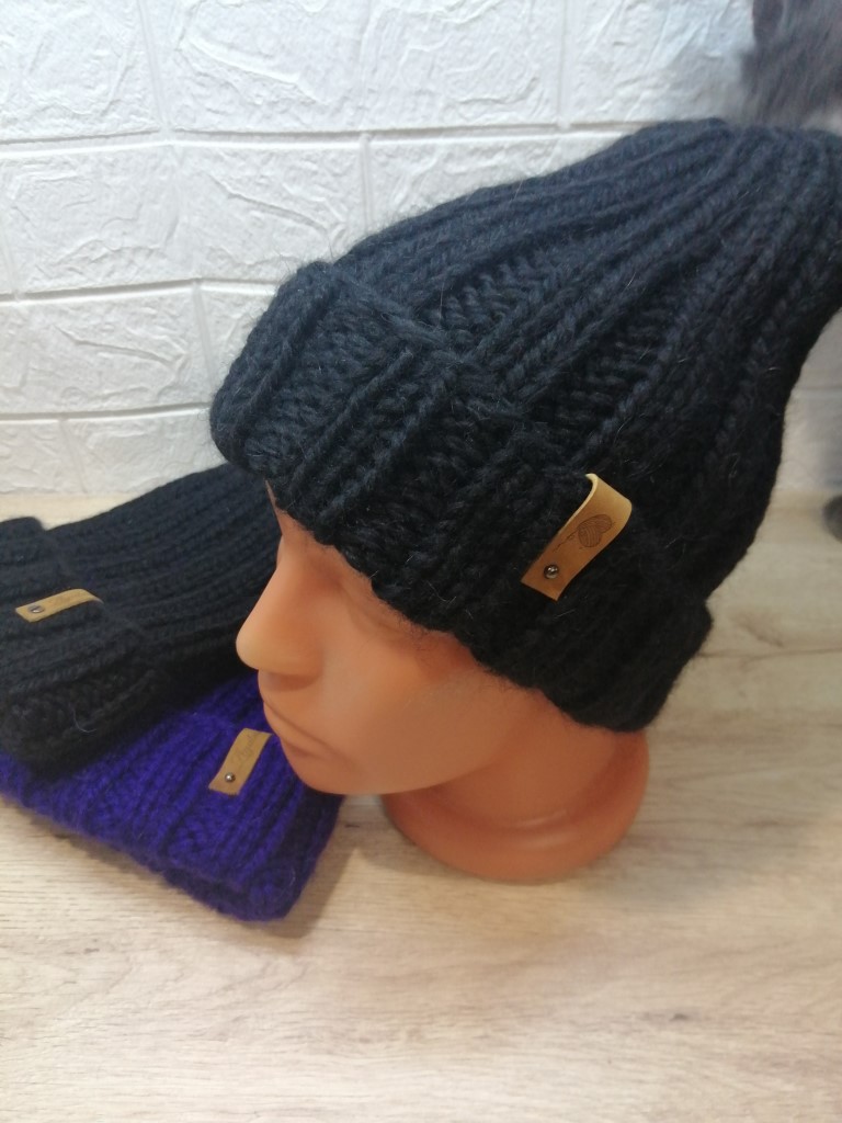 Вязаная шапка