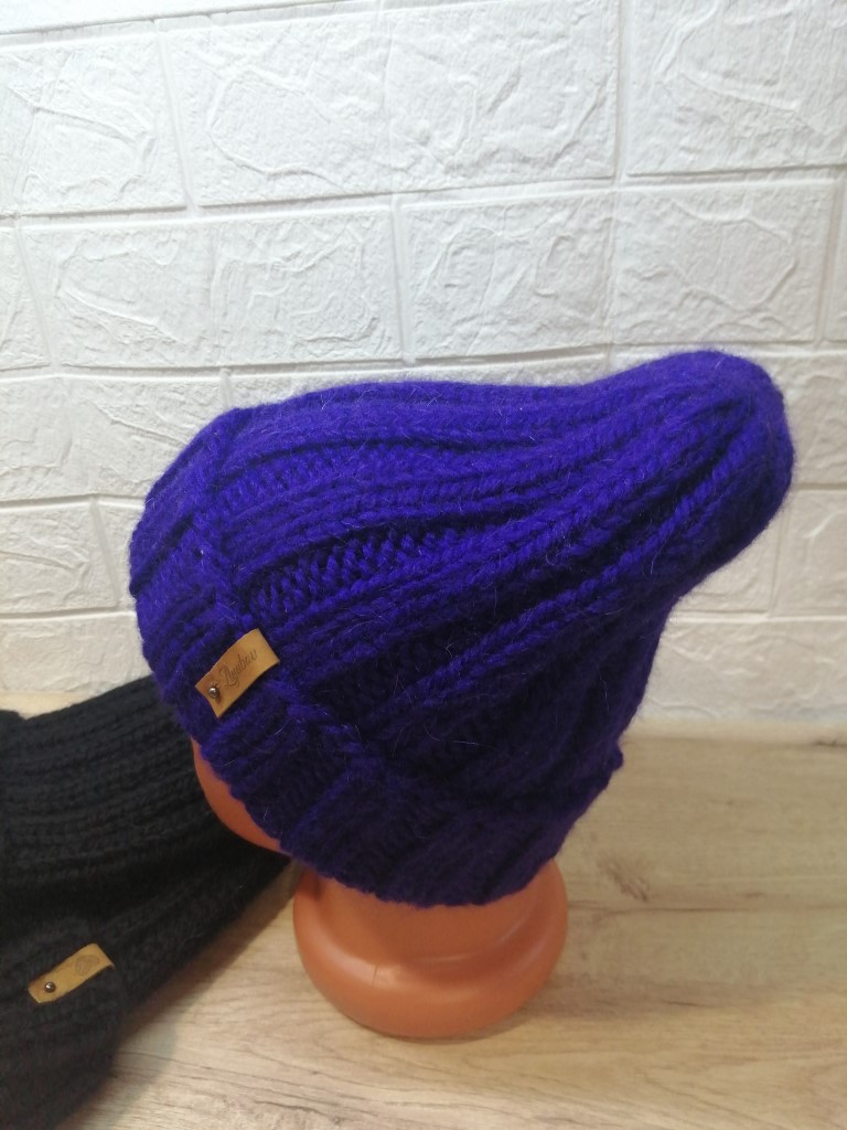Вязаная шапка